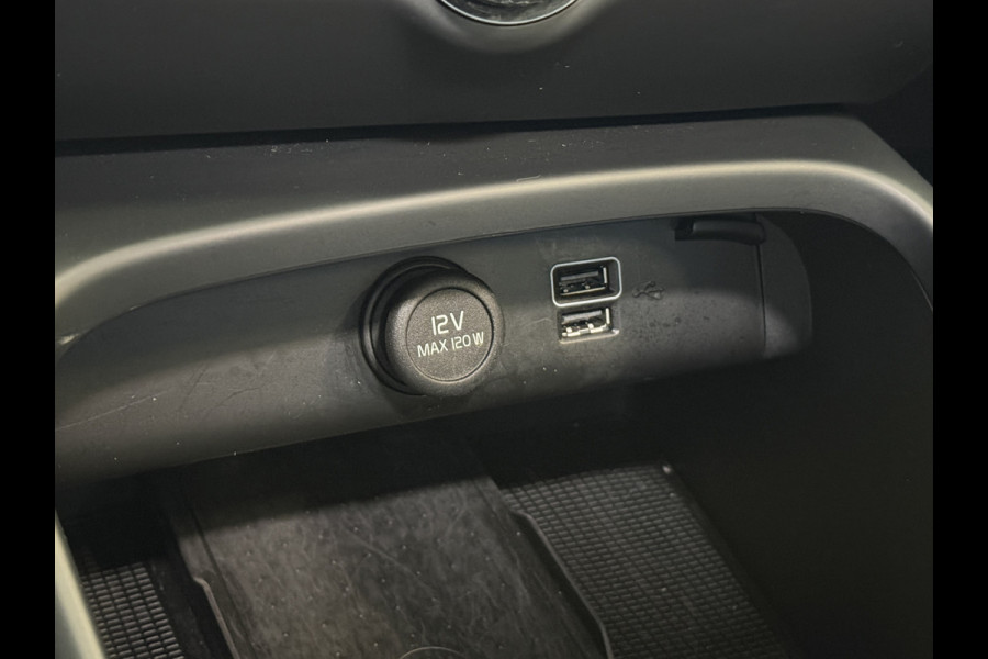 Volvo XC40 1.5 T4 Recharge Inscription Expression | Panoramadak | Camera | Apple Carplay