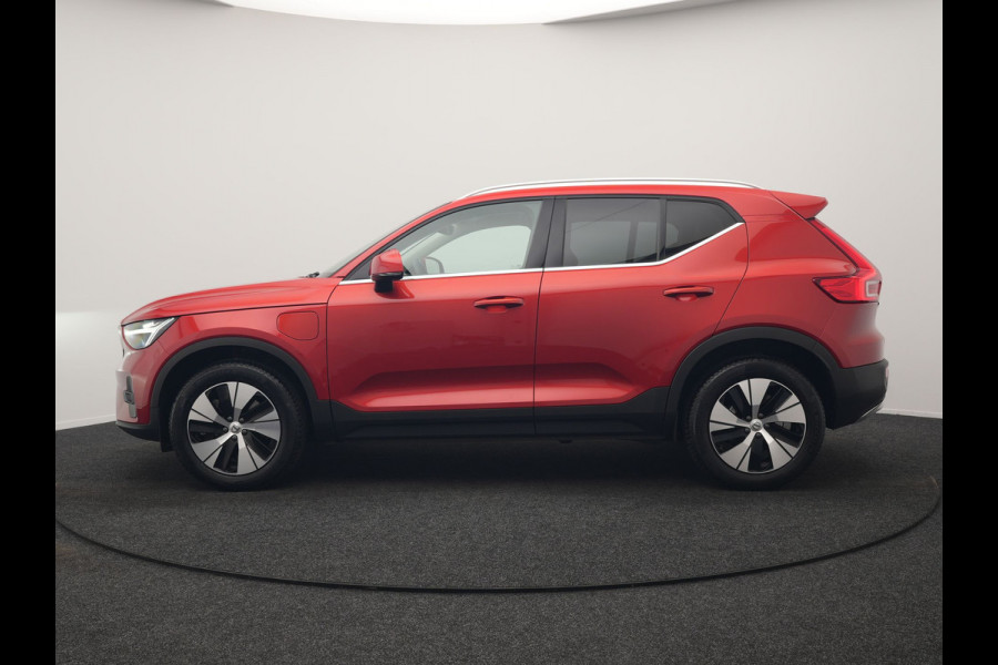 Volvo XC40 T5 Plus Bright PHEV 262pk Dealer O.H. | Trekhaak Af Fabriek | Adaptive Cruise | 360 Camera | Harman / Kardon | Lederen Sportstoelen Memory & Verwarmd | Stuur Verwarmd | Keyless | Blis | Apple Carplay | Navigatie | DAB | Plug In Hybrid |