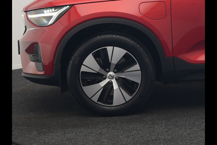 Volvo XC40 T5 Plus Bright PHEV 262pk Dealer O.H. | Trekhaak Af Fabriek | Adaptive Cruise | 360 Camera | Harman / Kardon | Lederen Sportstoelen Memory & Verwarmd | Stuur Verwarmd | Keyless | Blis | Apple Carplay | Navigatie | DAB | Plug In Hybrid |