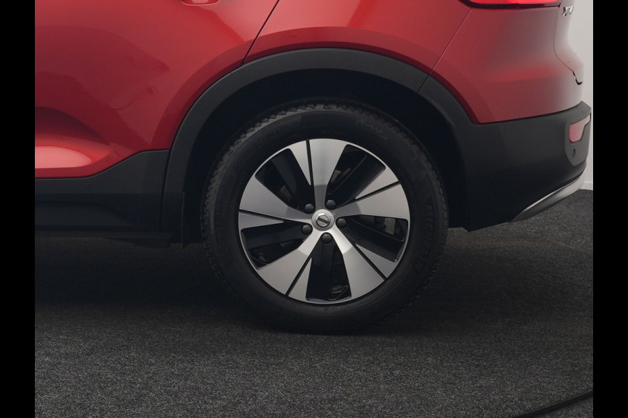 Volvo XC40 T5 Plus Bright PHEV 262pk Dealer O.H. | Trekhaak Af Fabriek | Adaptive Cruise | 360 Camera | Harman / Kardon | Lederen Sportstoelen Memory & Verwarmd | Stuur Verwarmd | Keyless | Blis | Apple Carplay | Navigatie | DAB | Plug In Hybrid |