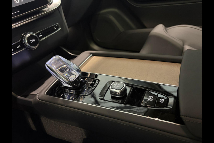 Volvo XC90 T8 Aut. Plus Dark Luchtvering 360camera Stoelverwarming 455pk