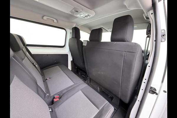 Opel Vivaro E L2H1 9-Persoons SOH 99% 50kWh Trekhaak Navi Airco Apple Carplay Android Auto Pdc Cruise Control Led Schuifdeur Isofix Bluetooth Dealeronderhouden 1e Eigenaar Origineel Nederlandse Bus