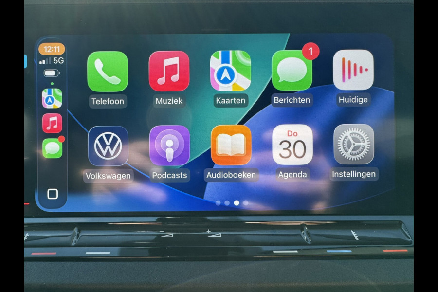 Volkswagen Caddy Maxi 1.5 TSI 7p Automaat Cruise Clima Camera + PDC V+A Trekhaak Carplay Dab+