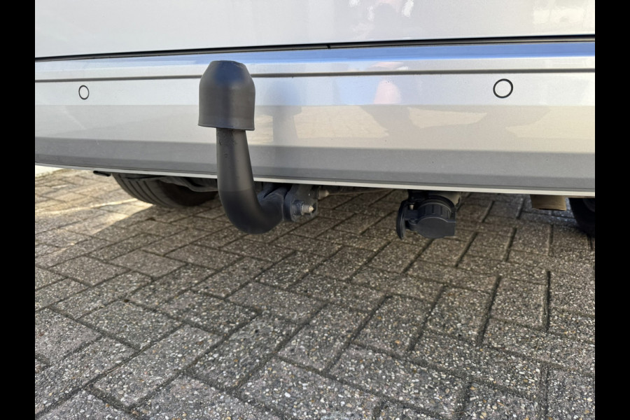 Volkswagen Caddy Maxi 1.5 TSI 7p Automaat Cruise Clima Camera + PDC V+A Trekhaak Carplay Dab+