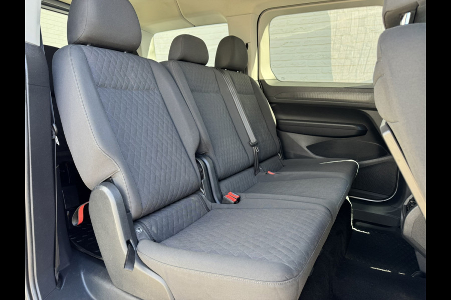 Volkswagen Caddy Maxi 1.5 TSI 7p Automaat Cruise Clima Camera + PDC V+A Trekhaak Carplay Dab+