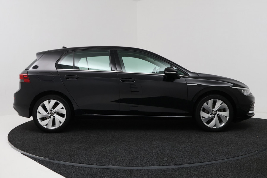 Volkswagen Golf 1.5 TSI Style (CARPLAY, CAMERA, MASSAGE STOELEN, ADAPTIVE CRUISE, CARPLAY, GOED ONDERHOUDEN)