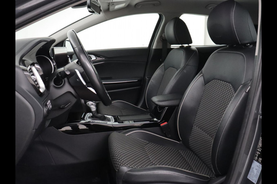 Kia Xceed 1.6 GDi PHEV DynamicLine | Half leder | Carplay | Camera | Navigatie | Keyless | Climate control | Bluetooth | Cruise control | Full LED | Plug In