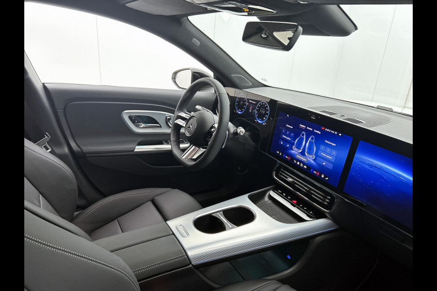 Mercedes-Benz CLA-Klasse Shooting Brake 200 Business Solution AMG 58 kWh | Premium Pakket | Winterpakket | Nightpakket | Trekhaak | MBUX Augmented Reality navigatie | Smartphone integratie | Vast panoramadak | Massagefunctie | Warmtewerend, donkergetint glas |