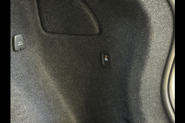 Volvo XC40 1.5 T5 Recharge Inscription | Leder | Camera | Trekhaak | Stoel/Stuurverw.