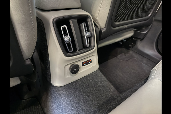 Volvo XC40 1.5 T5 Recharge Inscription | Leder | Camera | Trekhaak | Stoel/Stuurverw.