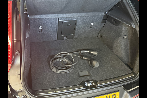 Volvo XC40 1.5 T5 Recharge Inscription | Leder | Camera | Trekhaak | Stoel/Stuurverw.