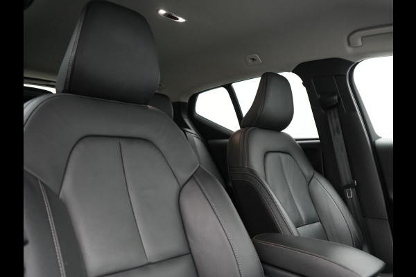 Volvo XC40 T5 Plus Bright PHEV 262pk Dealer O.H. | Trekhaak Af Fabriek | Adaptive Cruise | 360 Camera | Harman / Kardon | Lederen Sportstoelen Memory & Verwarmd | Stuur Verwarmd | Keyless | Blis | Apple Carplay | Navigatie | DAB | Plug In Hybrid |