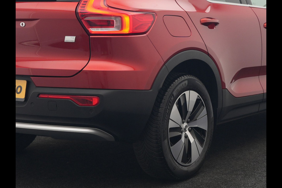 Volvo XC40 T5 Plus Bright PHEV 262pk Dealer O.H. | Trekhaak Af Fabriek | Adaptive Cruise | 360 Camera | Harman / Kardon | Lederen Sportstoelen Memory & Verwarmd | Stuur Verwarmd | Keyless | Blis | Apple Carplay | Navigatie | DAB | Plug In Hybrid |