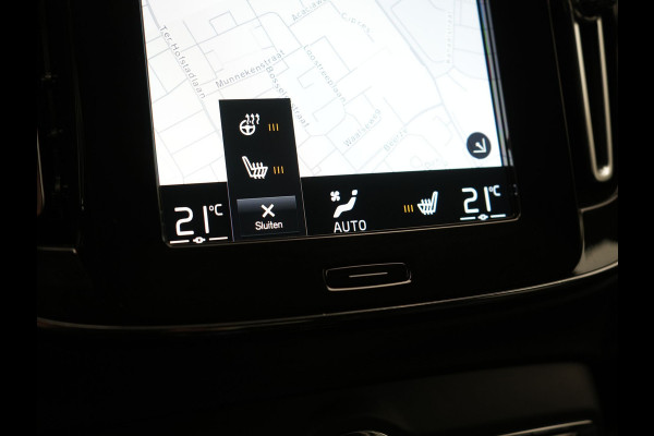 Volvo XC40 T5 Plus Bright PHEV 262pk Dealer O.H. | Trekhaak Af Fabriek | Adaptive Cruise | 360 Camera | Harman / Kardon | Lederen Sportstoelen Memory & Verwarmd | Stuur Verwarmd | Keyless | Blis | Apple Carplay | Navigatie | DAB | Plug In Hybrid |