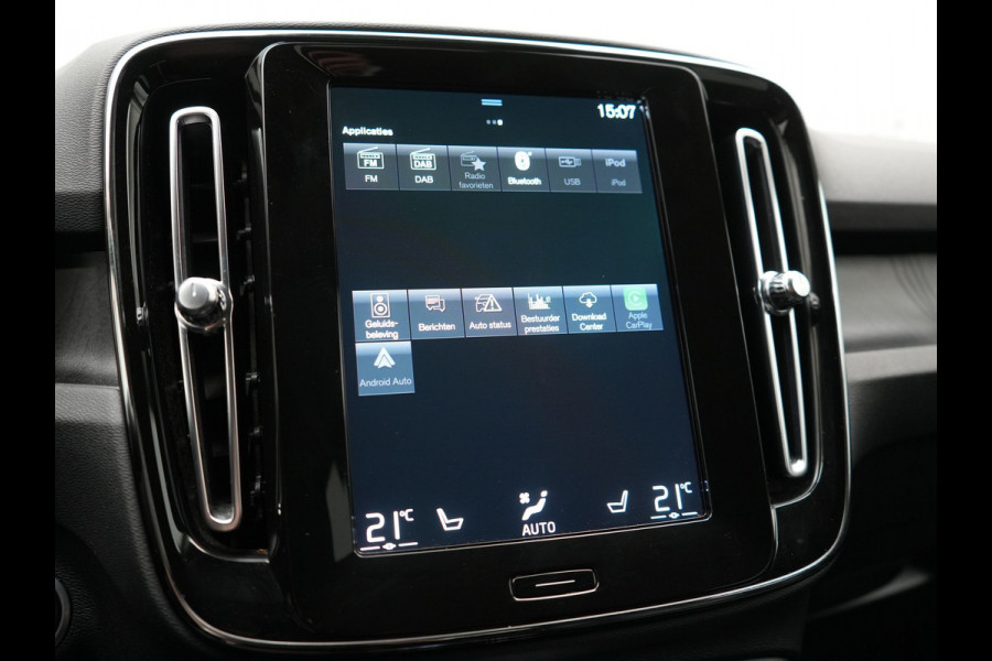 Volvo XC40 T5 Plus Bright PHEV 262pk Dealer O.H. | Trekhaak Af Fabriek | Adaptive Cruise | 360 Camera | Harman / Kardon | Lederen Sportstoelen Memory & Verwarmd | Stuur Verwarmd | Keyless | Blis | Apple Carplay | Navigatie | DAB | Plug In Hybrid |