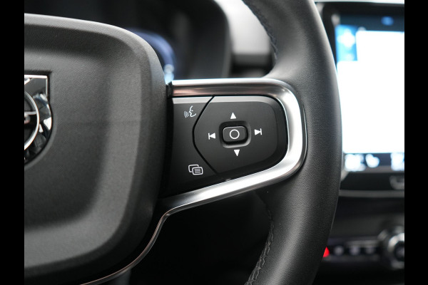 Volvo XC40 T5 Plus Bright PHEV 262pk Dealer O.H. | Trekhaak Af Fabriek | Adaptive Cruise | 360 Camera | Harman / Kardon | Lederen Sportstoelen Memory & Verwarmd | Stuur Verwarmd | Keyless | Blis | Apple Carplay | Navigatie | DAB | Plug In Hybrid |