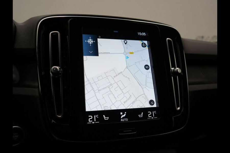 Volvo XC40 T5 Plus Bright PHEV 262pk Dealer O.H. | Trekhaak Af Fabriek | Adaptive Cruise | 360 Camera | Harman / Kardon | Lederen Sportstoelen Memory & Verwarmd | Stuur Verwarmd | Keyless | Blis | Apple Carplay | Navigatie | DAB | Plug In Hybrid |
