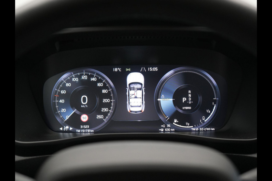 Volvo XC40 T5 Plus Bright PHEV 262pk Dealer O.H. | Trekhaak Af Fabriek | Adaptive Cruise | 360 Camera | Harman / Kardon | Lederen Sportstoelen Memory & Verwarmd | Stuur Verwarmd | Keyless | Blis | Apple Carplay | Navigatie | DAB | Plug In Hybrid |