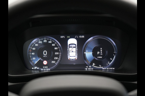 Volvo XC40 T5 Plus Bright PHEV 262pk Dealer O.H. | Trekhaak Af Fabriek | Adaptive Cruise | 360 Camera | Harman / Kardon | Lederen Sportstoelen Memory & Verwarmd | Stuur Verwarmd | Keyless | Blis | Apple Carplay | Navigatie | DAB | Plug In Hybrid |