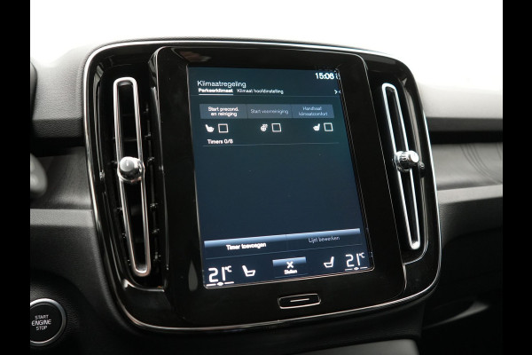 Volvo XC40 T5 Plus Bright PHEV 262pk Dealer O.H. | Trekhaak Af Fabriek | Adaptive Cruise | 360 Camera | Harman / Kardon | Lederen Sportstoelen Memory & Verwarmd | Stuur Verwarmd | Keyless | Blis | Apple Carplay | Navigatie | DAB | Plug In Hybrid |