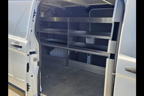 Ford Transit Custom 300 2.0 TDCI L2H1 Trend Trekhaak | Ingerichte laadruimte met omvormer | Camera | Cruise control | Lane assist | Nette auto!