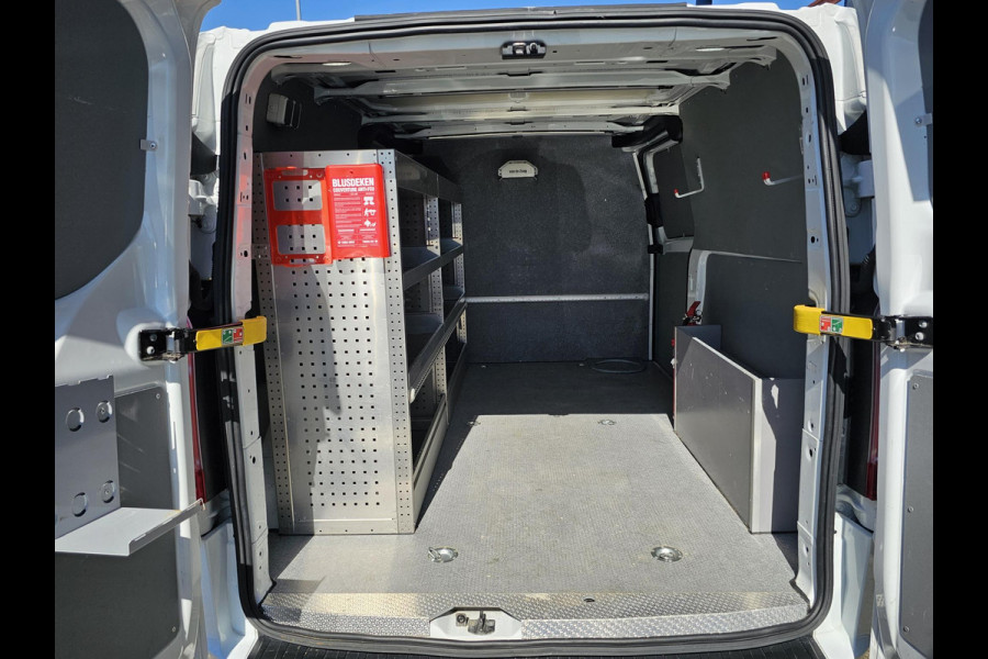 Ford Transit Custom 300 2.0 TDCI L2H1 Trend Trekhaak | Ingerichte laadruimte met omvormer | Camera | Cruise control | Lane assist | Nette auto!