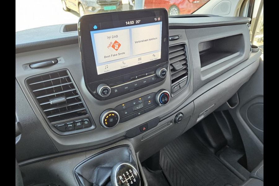 Ford Transit Custom 300 2.0 TDCI L2H1 Trend Trekhaak | Ingerichte laadruimte met omvormer | Camera | Cruise control | Lane assist | Nette auto!