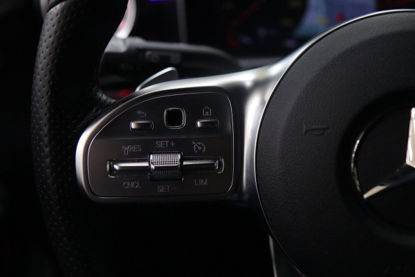 Mercedes-Benz A-Klasse 200 Business Solution AMG Pano/Carplay/Sfeerver/Acc/Stoelver/Cam/VOL
