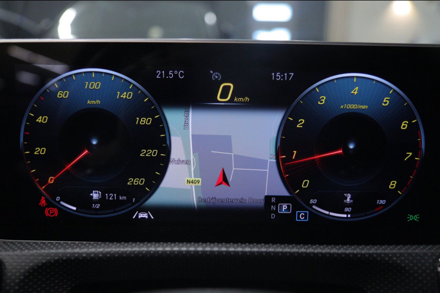 Mercedes-Benz A-Klasse 200 Business Solution AMG Pano/Carplay/Sfeerver/Acc/Stoelver/Cam/VOL