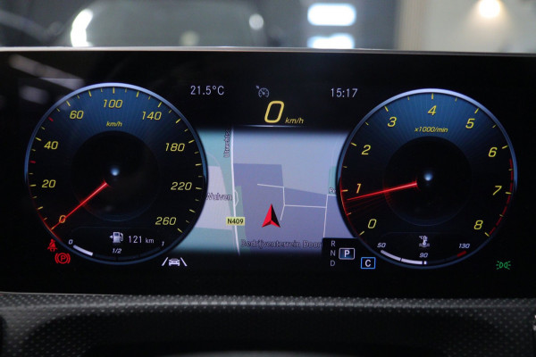 Mercedes-Benz A-Klasse 200 Business Solution AMG Pano/Carplay/Sfeerver/Acc/Stoelver/Cam/VOL