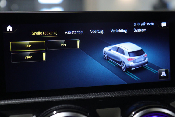 Mercedes-Benz A-Klasse 200 Business Solution AMG Pano/Carplay/Sfeerver/Acc/Stoelver/Cam/VOL