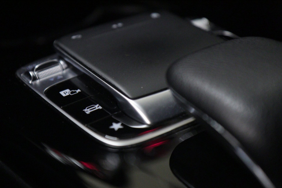 Mercedes-Benz A-Klasse 200 Business Solution AMG Pano/Carplay/Sfeerver/Acc/Stoelver/Cam/VOL