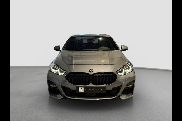BMW 2 Serie Gran Coupé 218i M-Sport | Sfeer | Camera | Dealer onderhouden