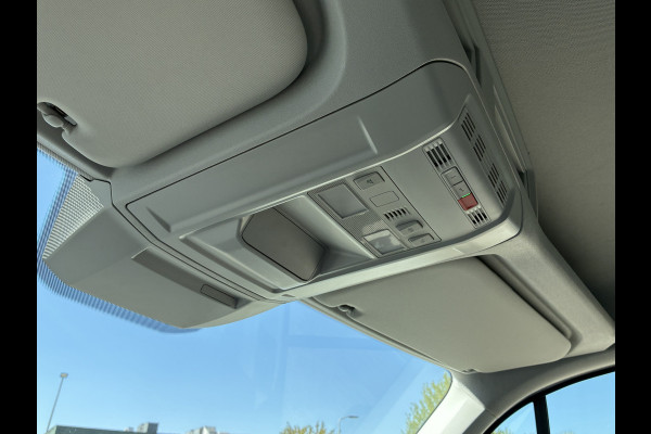 MAN TGE 35 2.0 L4 Bakwagen Automaat 750kg laadklep Cruise Camera Airco Lat om Lat