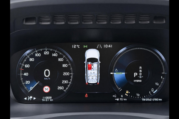 Volvo XC90 2.0 T8 Recharge AWD R-Design | Pilot Assist | Stoelverwarming | Carplay | Black on black
