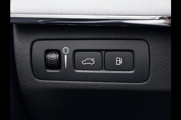 Volvo XC90 2.0 T8 Recharge AWD R-Design | Pilot Assist | Stoelverwarming | Carplay | Black on black