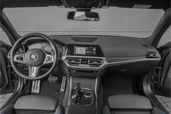 BMW 3-serie 330e High Executive M-Sport Parkeerhulp M-Remmen CarPlay
