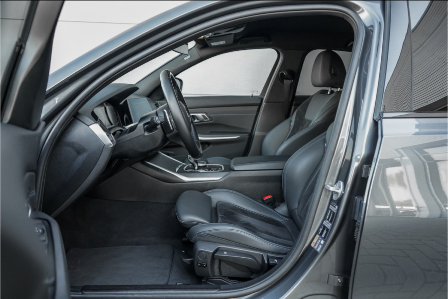 BMW 3-serie 330e High Executive M-Sport Parkeerhulp M-Remmen CarPlay