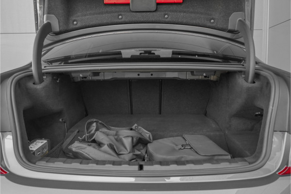 BMW 3-serie 330e High Executive M-Sport Parkeerhulp M-Remmen CarPlay