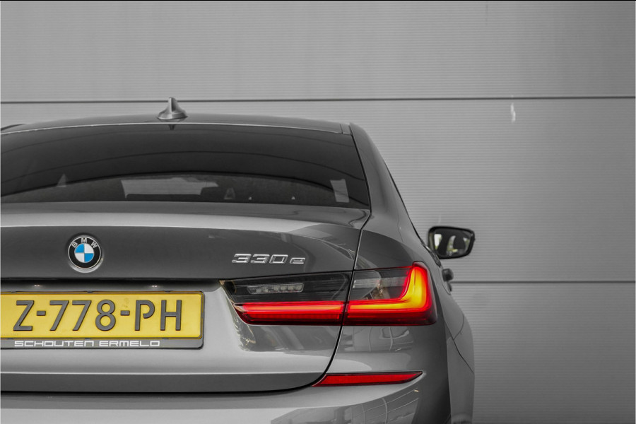 BMW 3-serie 330e High Executive M-Sport Parkeerhulp M-Remmen CarPlay