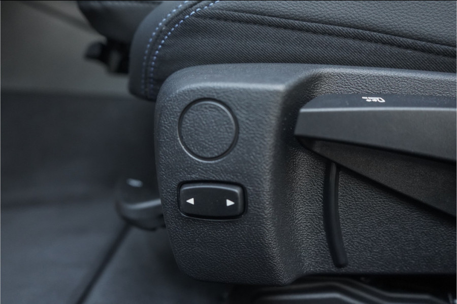 BMW 3-serie 330e High Executive M-Sport Parkeerhulp M-Remmen CarPlay