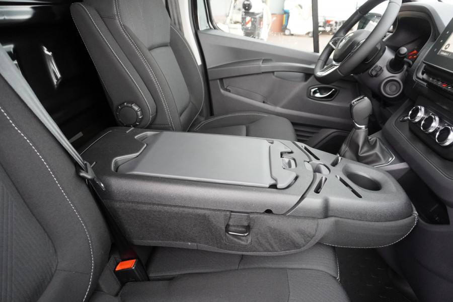 Renault Trafic 2.0 dCi 170PK T30 L2H1 Luxe Automaat Schuifdeur L/R Nr. V189 | Climate | Adapt. Cruise | Navi | Trekhaak | Betimmering