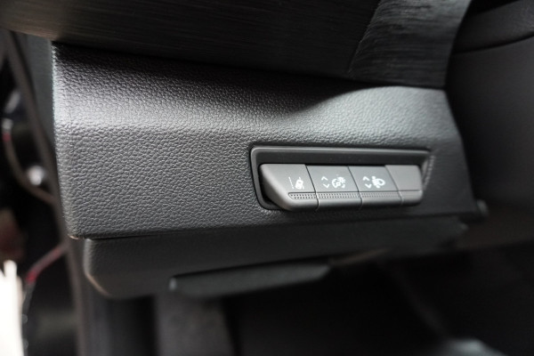 Renault Trafic 2.0 dCi 170PK T30 L2H1 Luxe Automaat Schuifdeur L/R Nr. V189 | Climate | Adapt. Cruise | Navi | Trekhaak | Betimmering