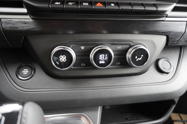 Renault Trafic 2.0 dCi 170PK T30 L2H1 Luxe Automaat Schuifdeur L/R Nr. V189 | Climate | Adapt. Cruise | Navi | Trekhaak | Betimmering