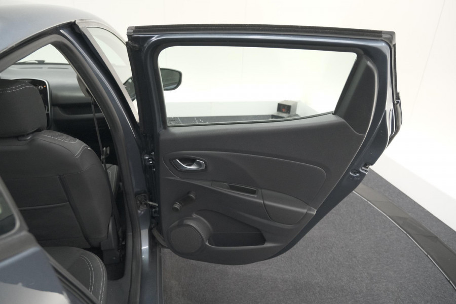 Renault Clio TCe 90 Zen | Navigatie | Cruise Control | 17 inch | Airco