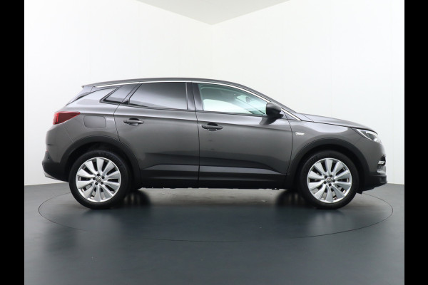 Opel Grandland X T131PK Apple Carplay Android Auto Camera PDC Navi AGR Keyless 19" DAB+ ECC Bluetooth 1/2 Leer Privacy Glas LMVRegen-Licht Sensor Isofix 100% Dealer Onderhouden Business Executive Orig.NLse auto