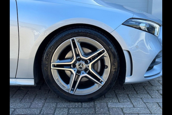 Mercedes-Benz A-Klasse 200 AMG -Dealer onderhouden-Panorama