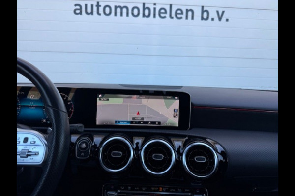 Mercedes-Benz A-Klasse 200 AMG -Dealer onderhouden-Panorama