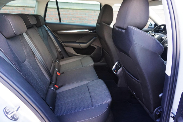 Škoda Octavia Combi 1.0 e-TSI Business Edition Plus/Trekhaak/Camera/ Travel Pakket.