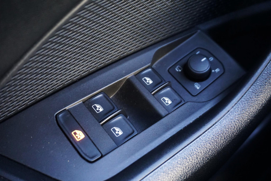 Škoda Octavia Combi 1.0 e-TSI Business Edition Plus/Trekhaak/Camera/ Travel Pakket.